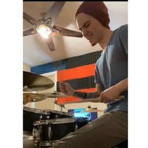 Meet your Posher, Gino